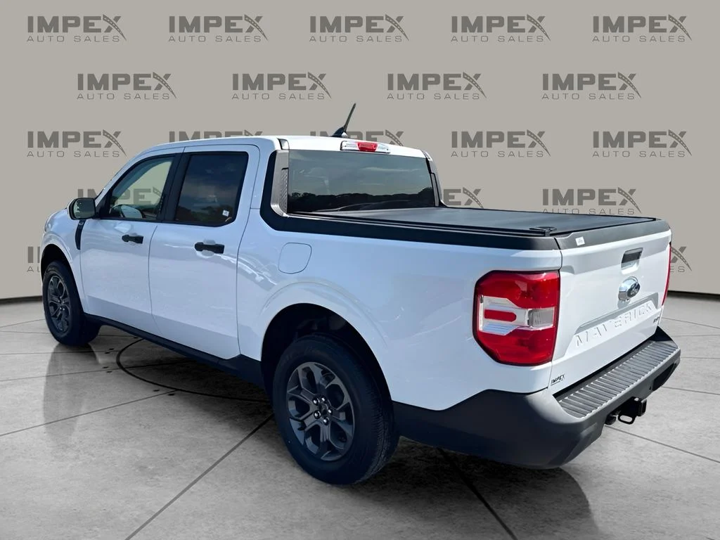 Used 2023 White Ford XLT image 2
