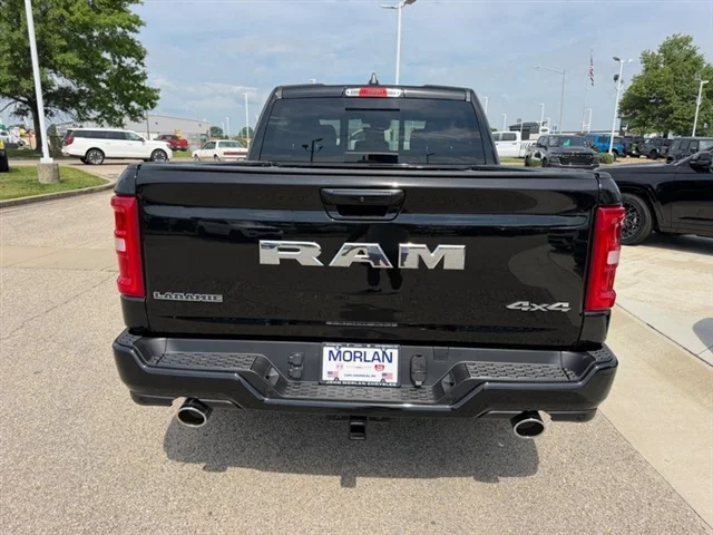 New 2026 Diamond Black Crystal Pearl-Coat Exterior Paint RAM Laramie image 5