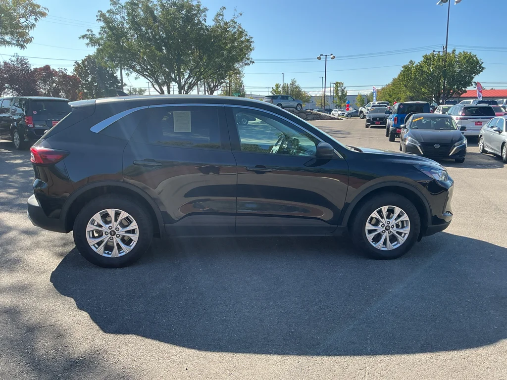 Used 2024 Agate Black Metallic Ford Active image 4