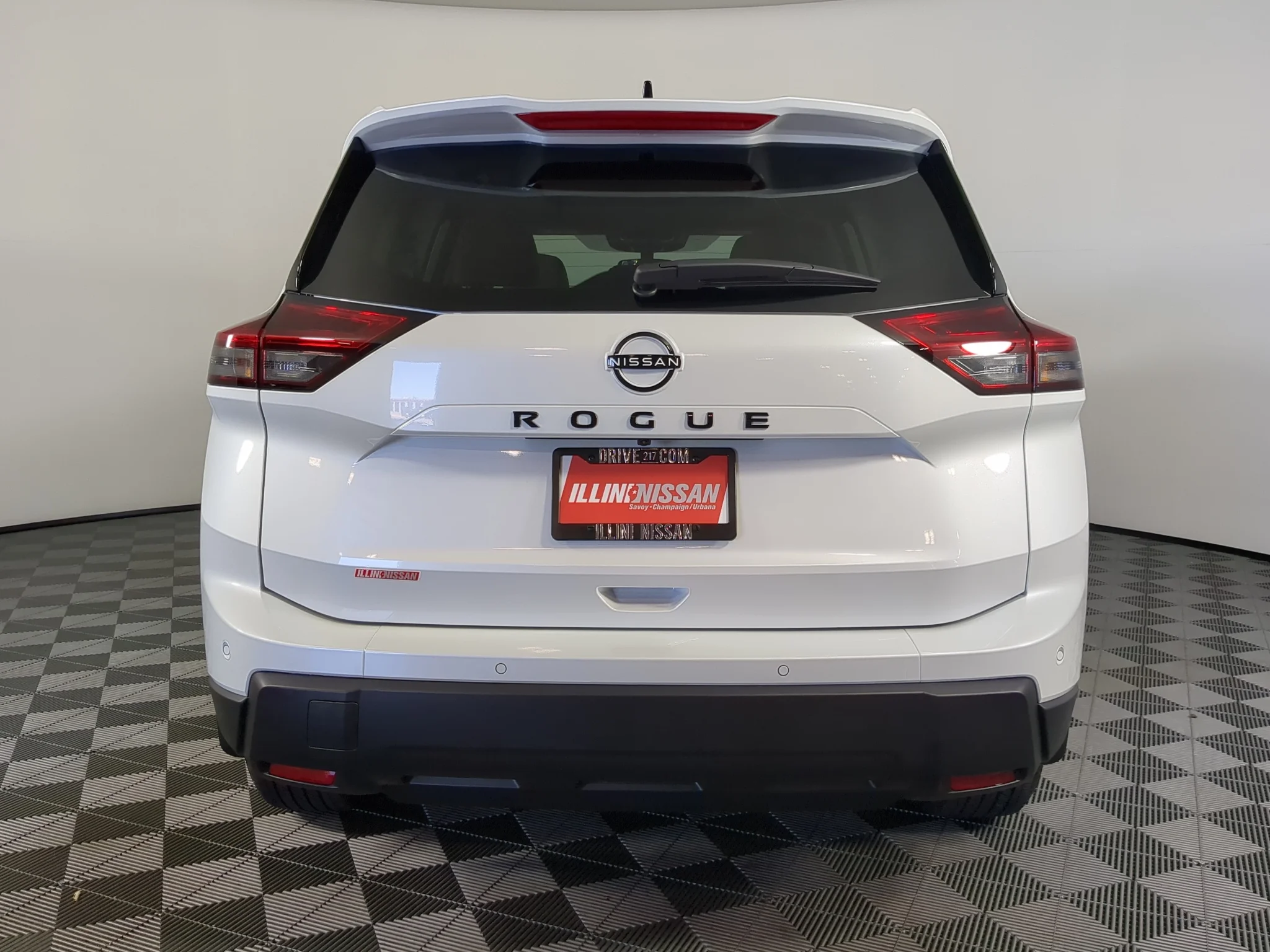 New 2027 Everest White Pearl Tricoat Nissan SV image 7