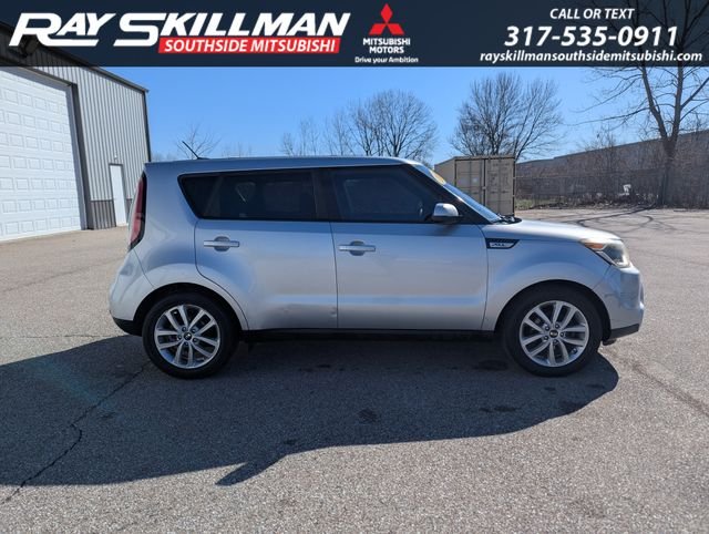 Used 2017 Silver Kia Plus image 4