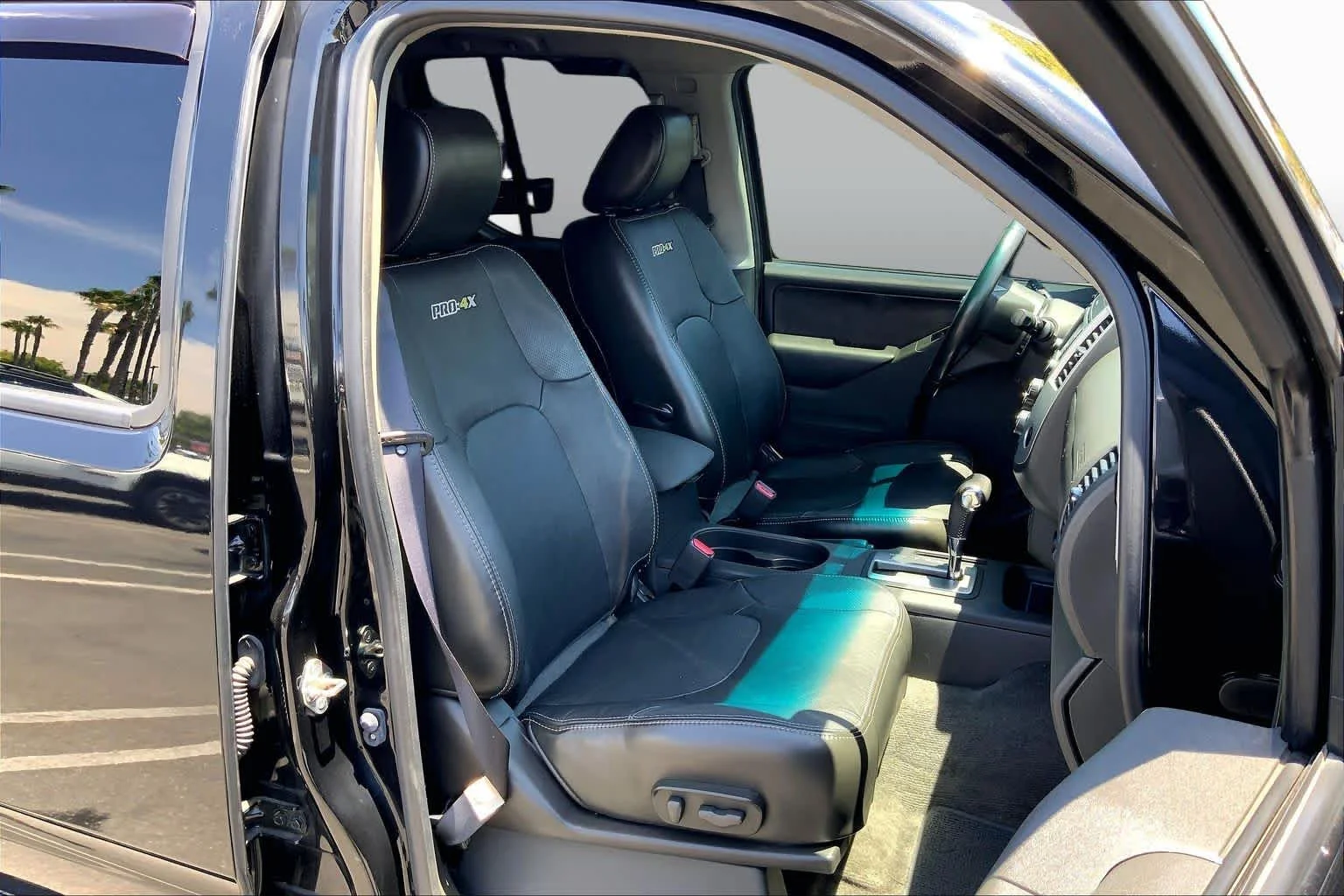 Used 2018 Magnetic Black Nissan PRO-4X image 8