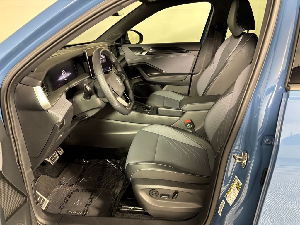 2025 Volkswagen Tiguan SE R-LINE BLACK - Photo 9