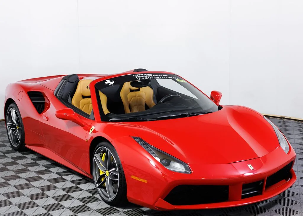 Used 2018 Rosso Corsa Ferrari Base image 16