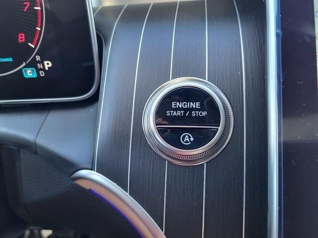 Used 2026 Gray Mercedes-Benz GLC 300 image 25