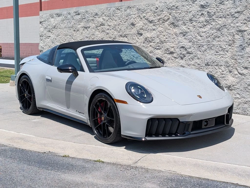 Used 2026  Porsche Targa 4 GTS image 9