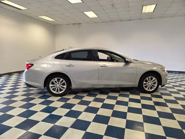 Used 2016 Silver Chevrolet LT image 9