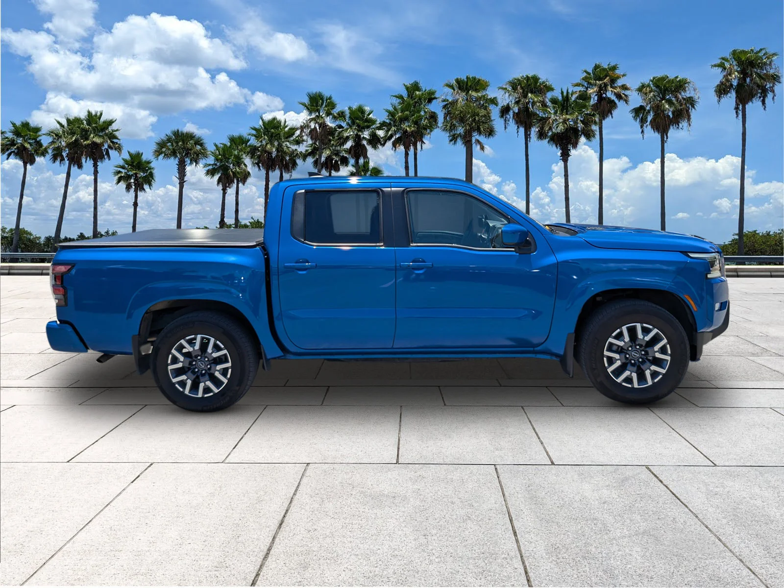Used 2024 Bluestone Nissan SL image 9