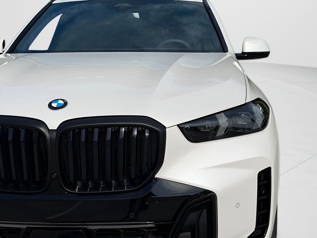 New 2026 Mineral White Metallic BMW xDrive40i image 26