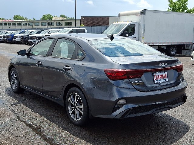 Certified Used 2022 Gravity Gray Kia LXS image 4