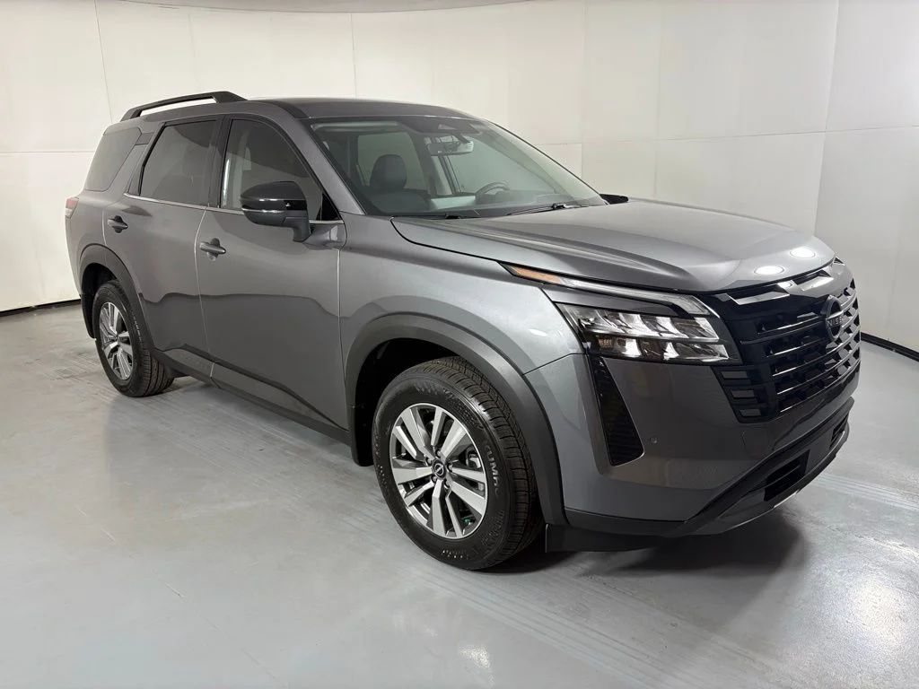 New 2026 Gun Metallic Nissan SL image 2