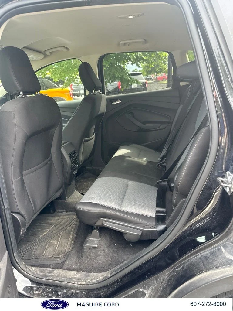 Used 2019 Black Metallic Ford SE image 11