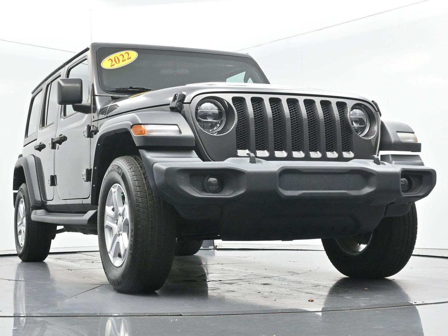 Used 2022 Granite Crystal Metallic Clearcoat Jeep Unlimited Sport S image 46