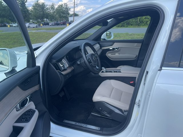 Used 2026 White Volvo Plus image 18
