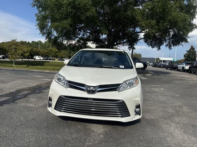 Used 2018 White Toyota XLE image 2