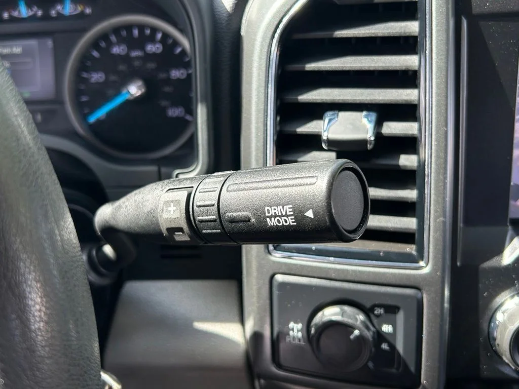 Certified Used 2022 Blue Ford XLT image 26