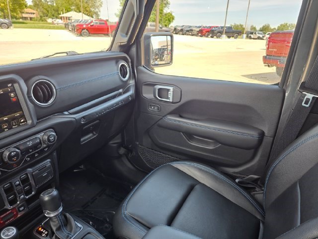 Certified Used 2022 Granite Crystal Metallic Clearcoat Jeep Unlimited Rubicon image 45