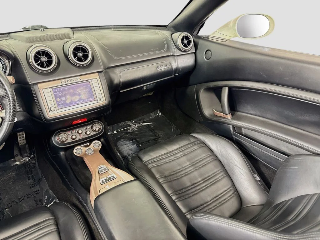 Used 2014  Ferrari Base image 22