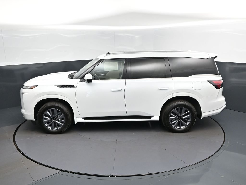 New 2026 RADIANT WHITE INFINITI Pure 2WD image 33