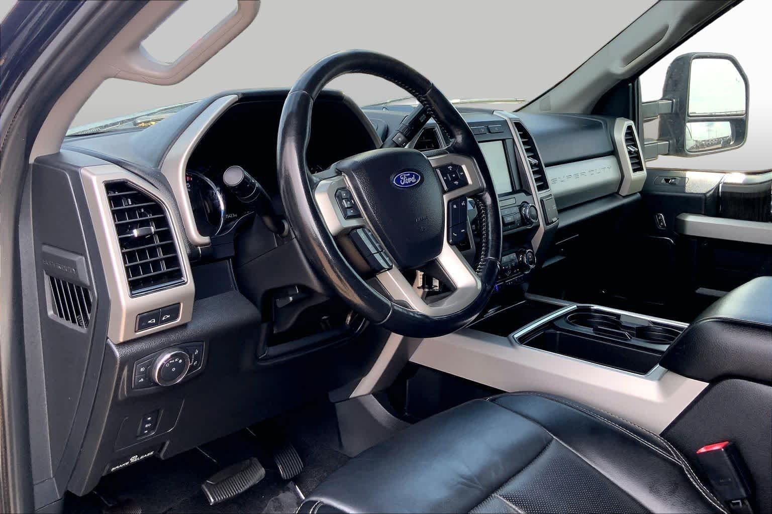 Used 2021 Agate Black Metallic Ford LARIAT image 18