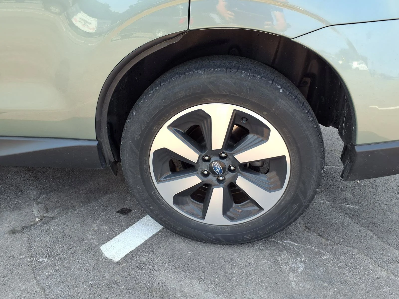 Used 2018 Jasmine Green Metallic Subaru Premium image 20