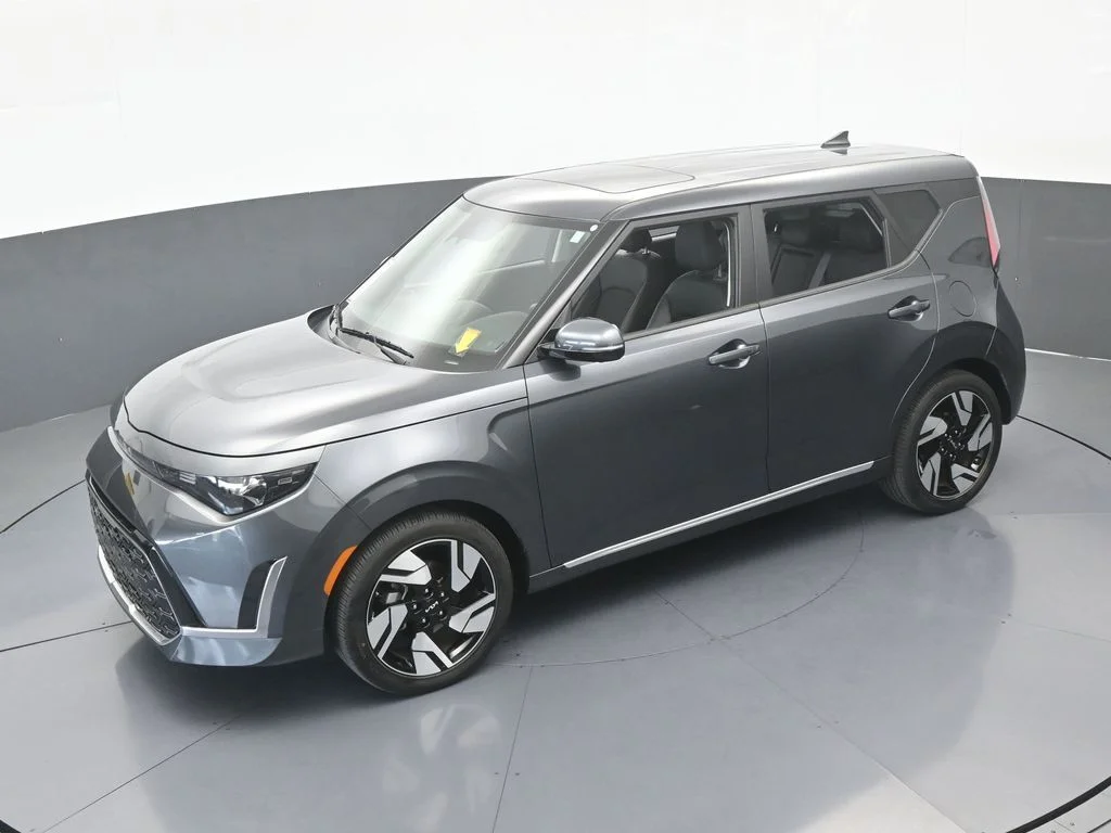 Used 2024 Gravity Gray Kia GT-Line image 43