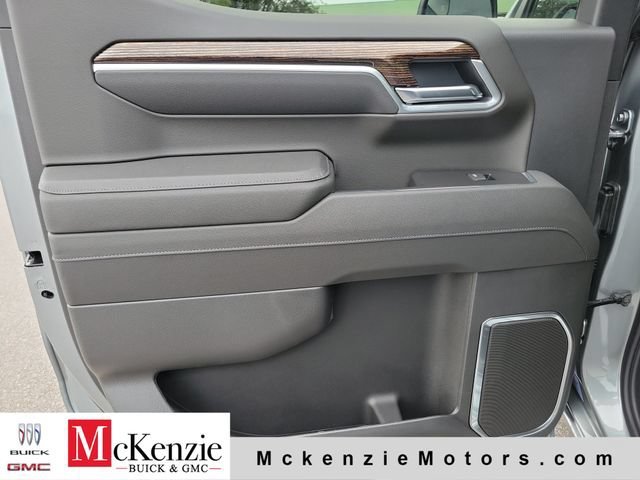 New 2026 Sterling Metallic GMC Elevation image 25