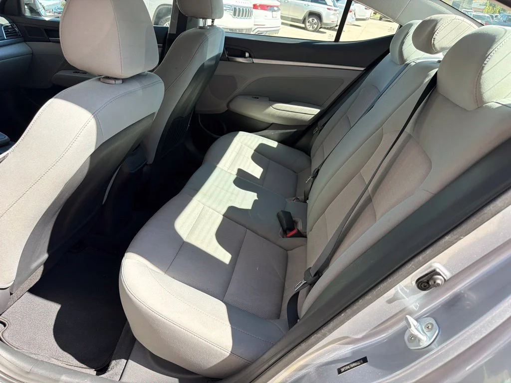 Used 2017 Gray Hyundai SE image 17