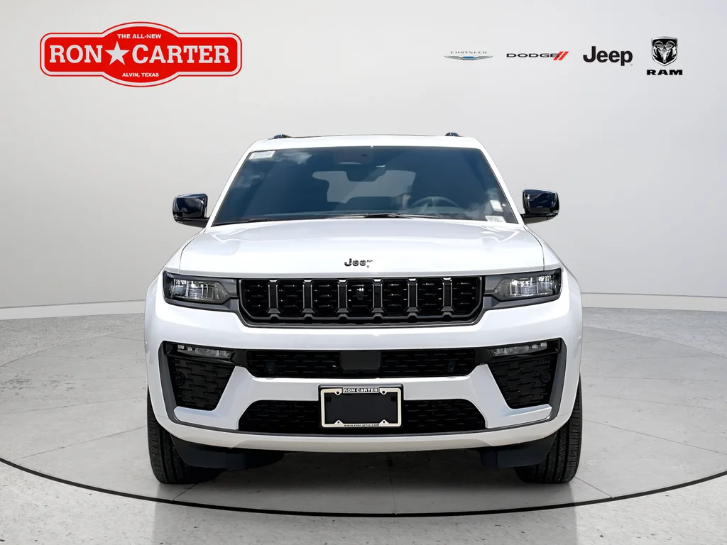 New 2026 Bright White Clear-Coat Exterior Paint Jeep Limited Reserve image 2