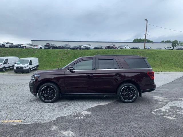 Used 2023 Red Ford Limited image 5