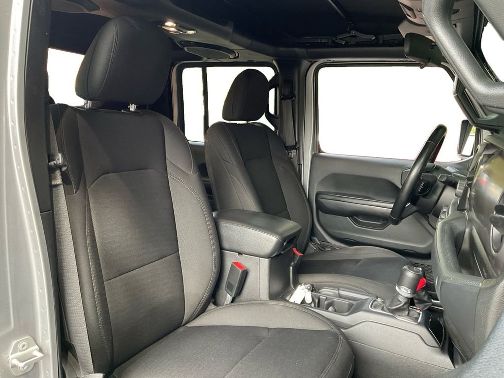 Used 2020 Silver Jeep Sport image 28