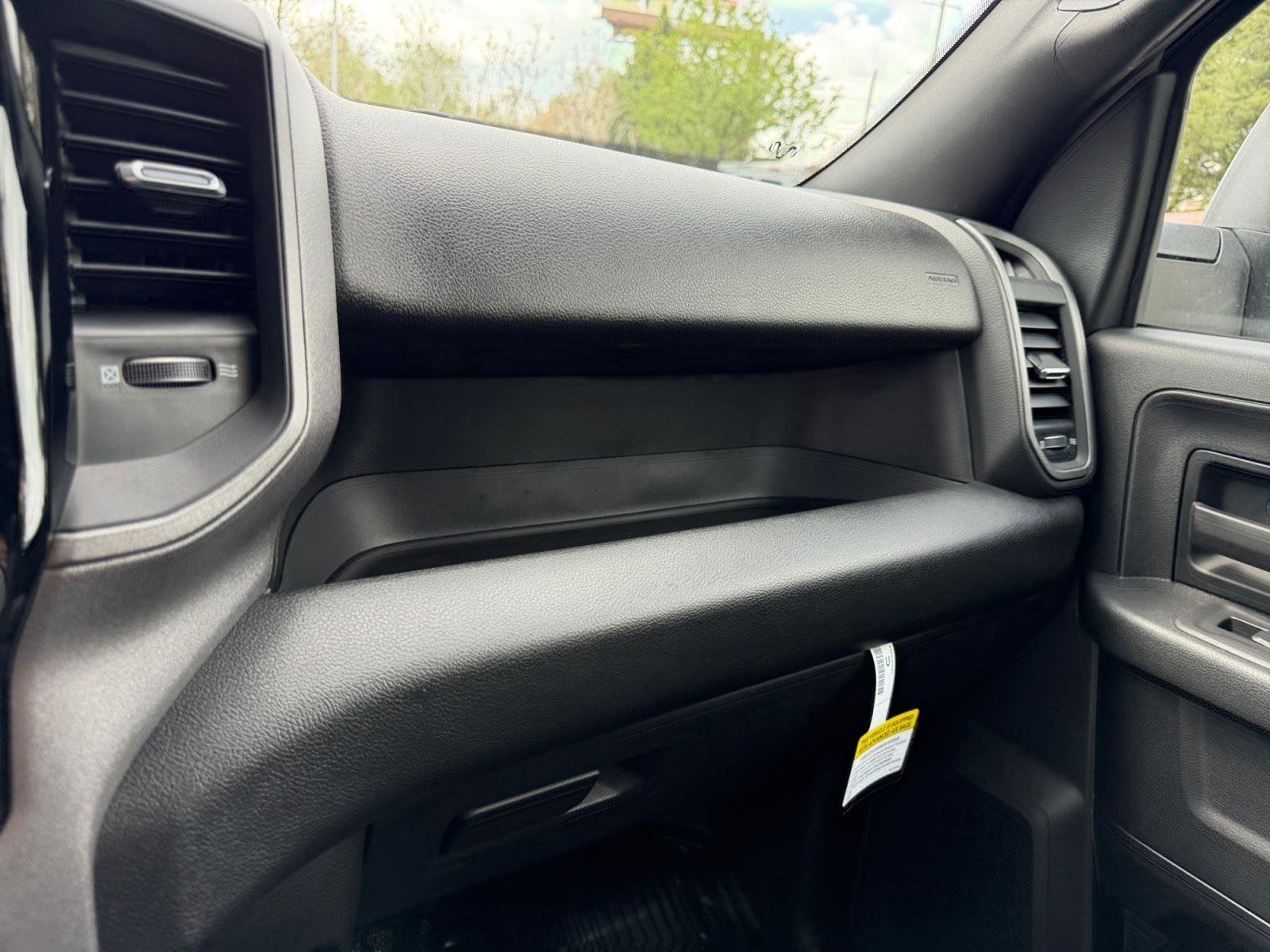 New 2026 Bright White Clearcoat RAM Tradesman image 24