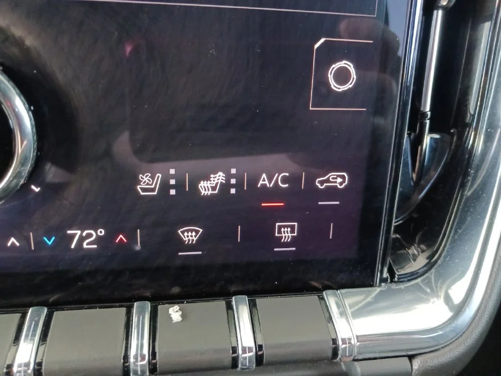 Used 2025 Sterling Metallic GMC Denali image 26