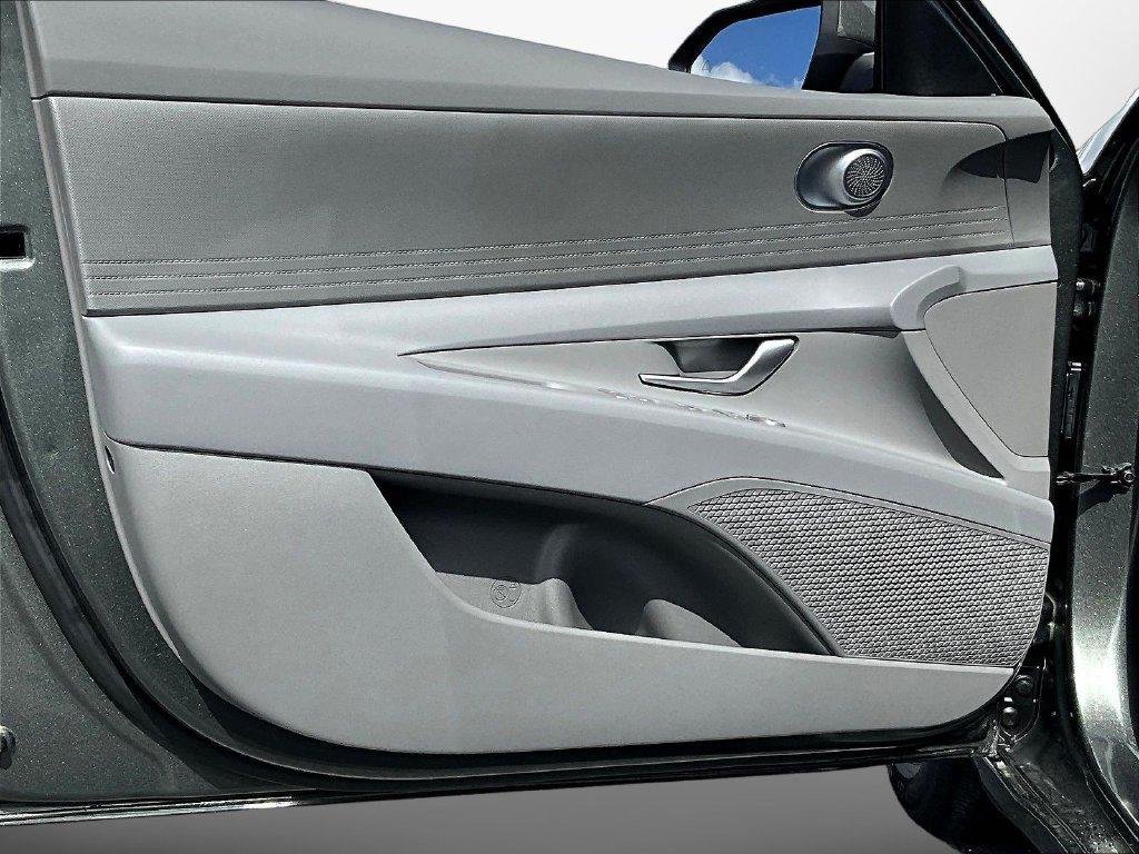 New 2026 Gray Hyundai SE image 20