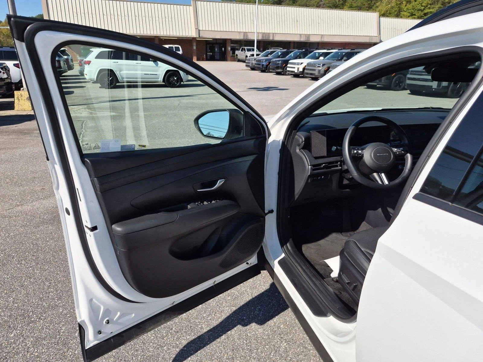 Used 2025 Serenity White Pearl Hyundai XRT image 14