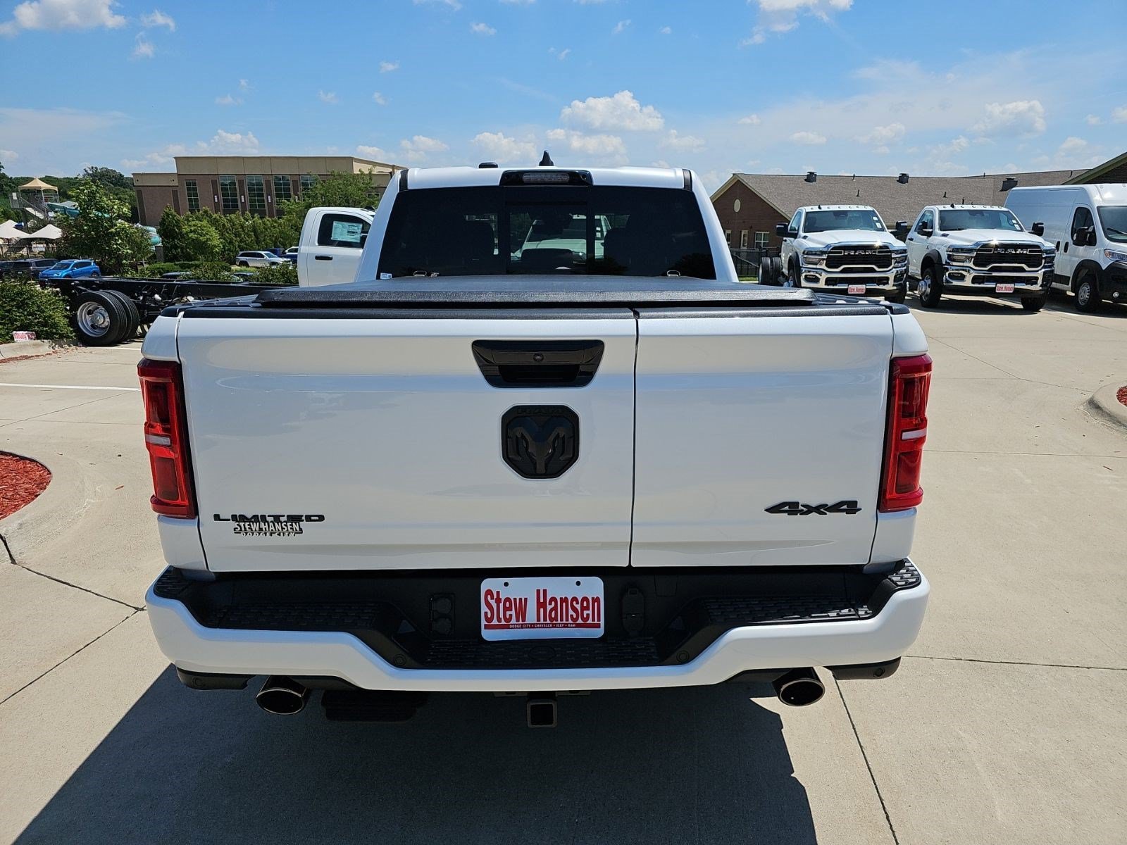 New 2026 Ivory White Tri-Coat Pearlcoat Ram Limited image 4