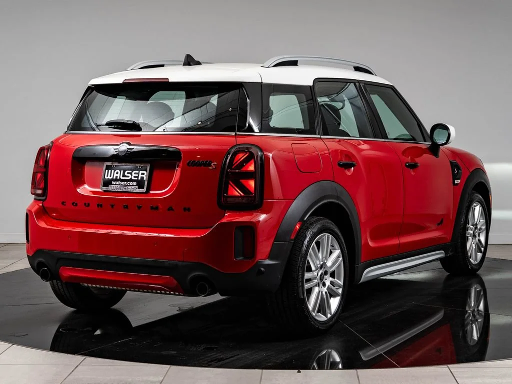 Used 2024 Chili Red MINI Signature image 10