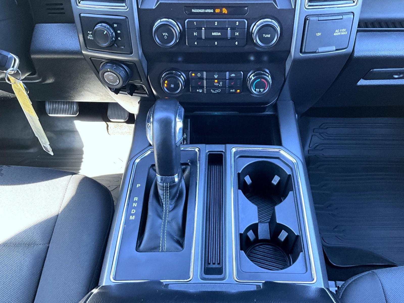 Used 2020 Black Ford XLT image 21