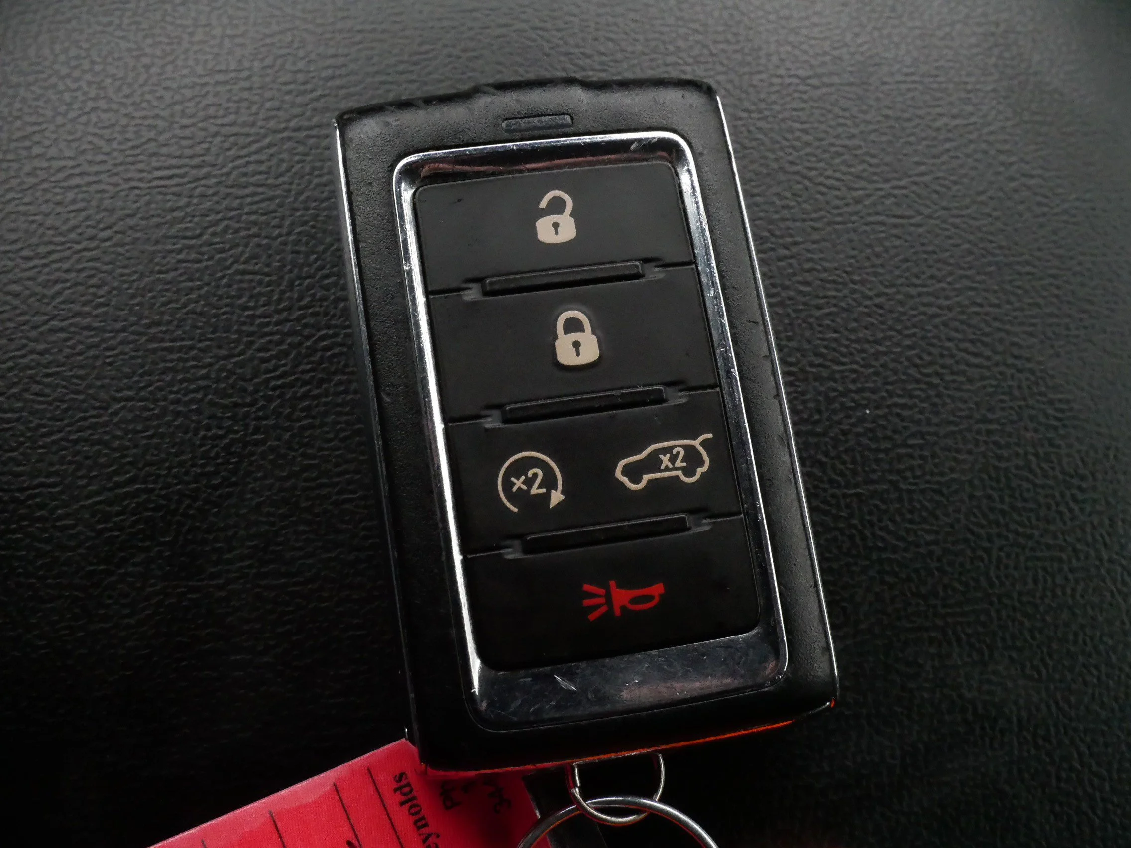 Used 2023 Velvet Red Pearlcoat Jeep Limited image 31
