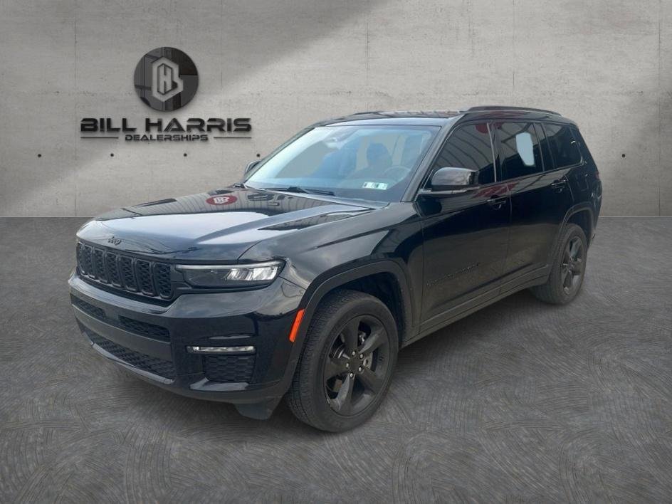 Used 2022 Black Jeep Limited image 1