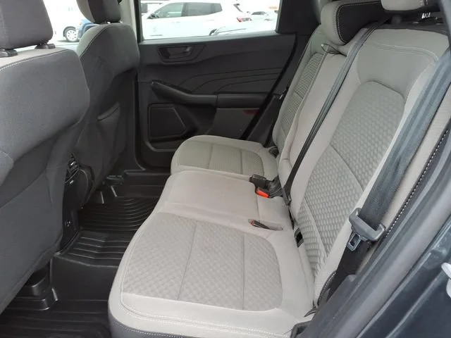 2022 Ford Escape SE - Photo 13