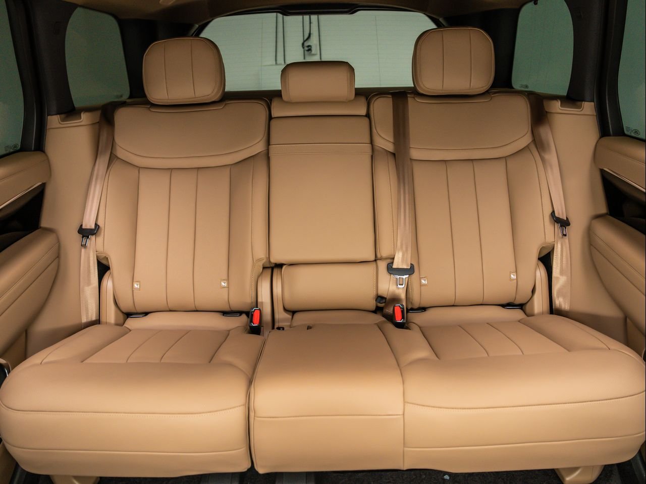 New 2026 Varesine Blue Land Rover P400 SE image 17