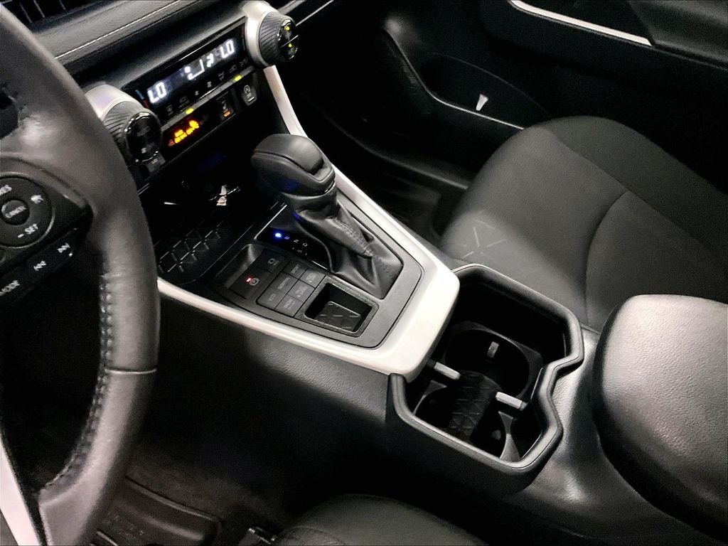 Used 2025 Silver Toyota XLE image 19