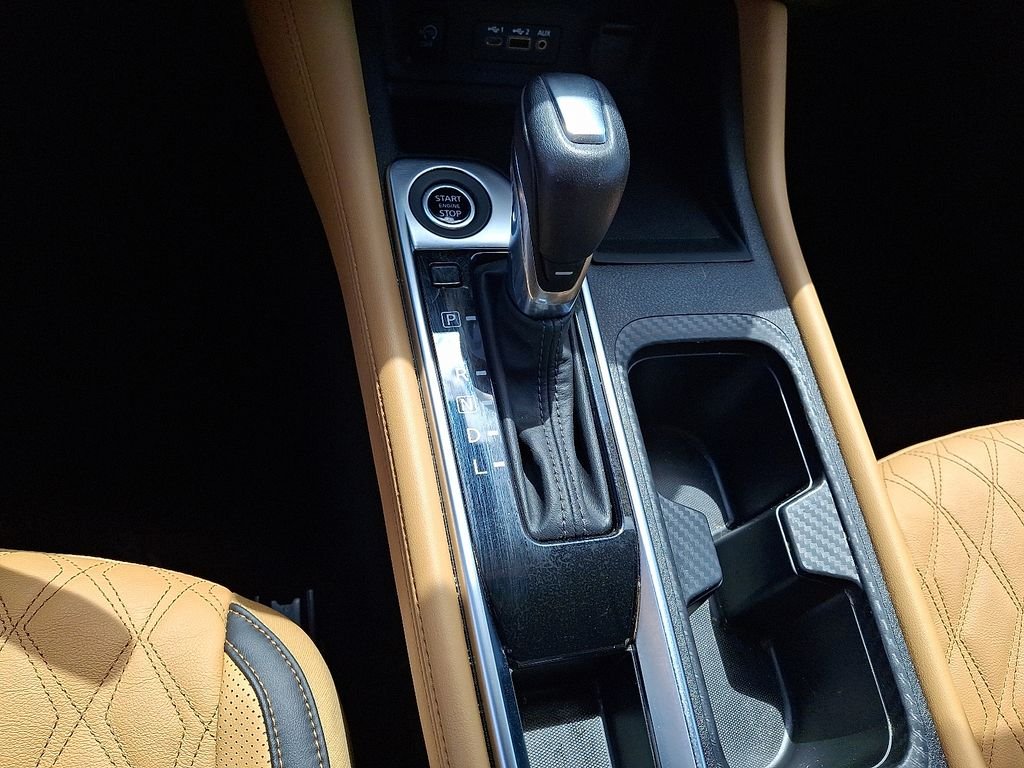 Used 2024 White Nissan SV image 17