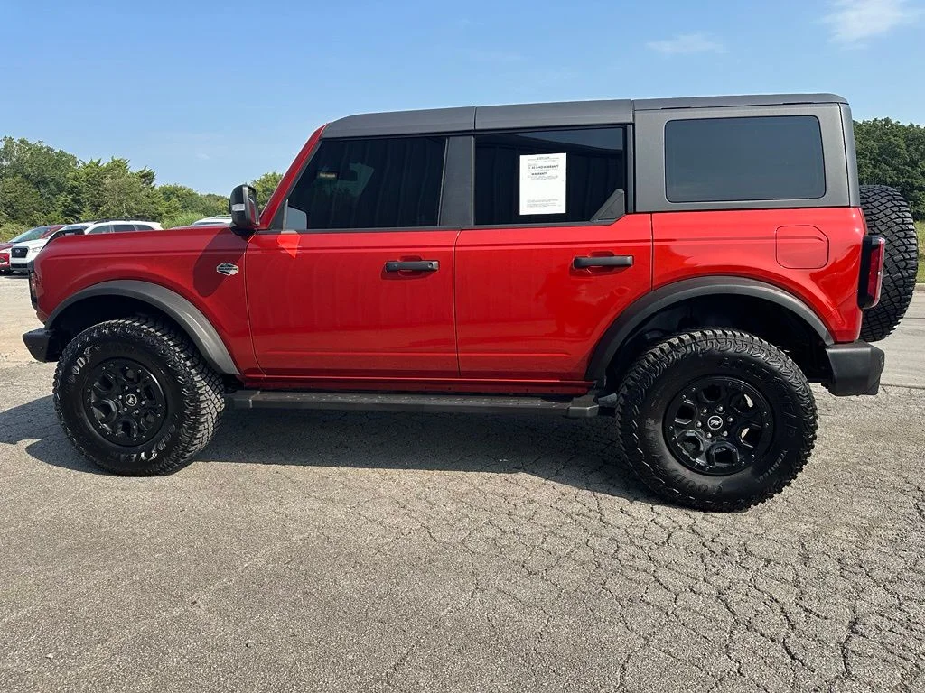 Used 2022 Red Ford Wildtrak image 8