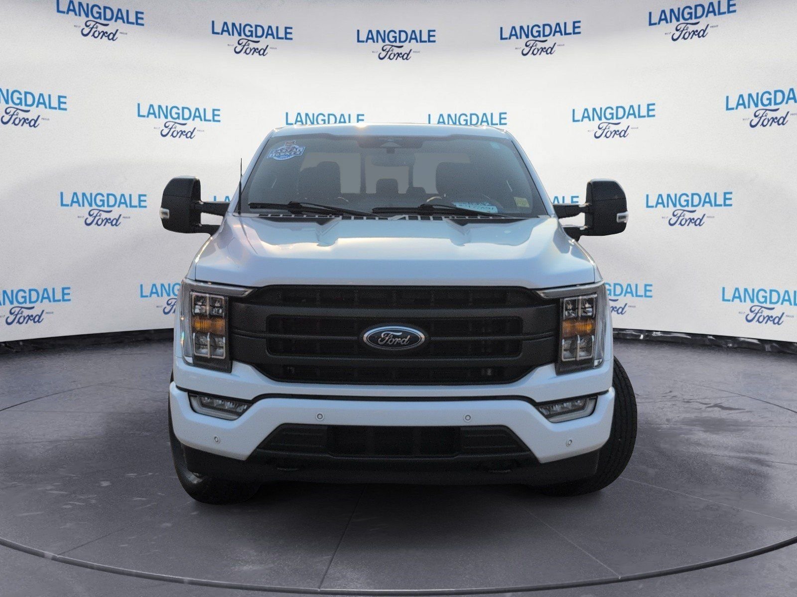 Used 2023 Oxford White Ford Lariat image 12