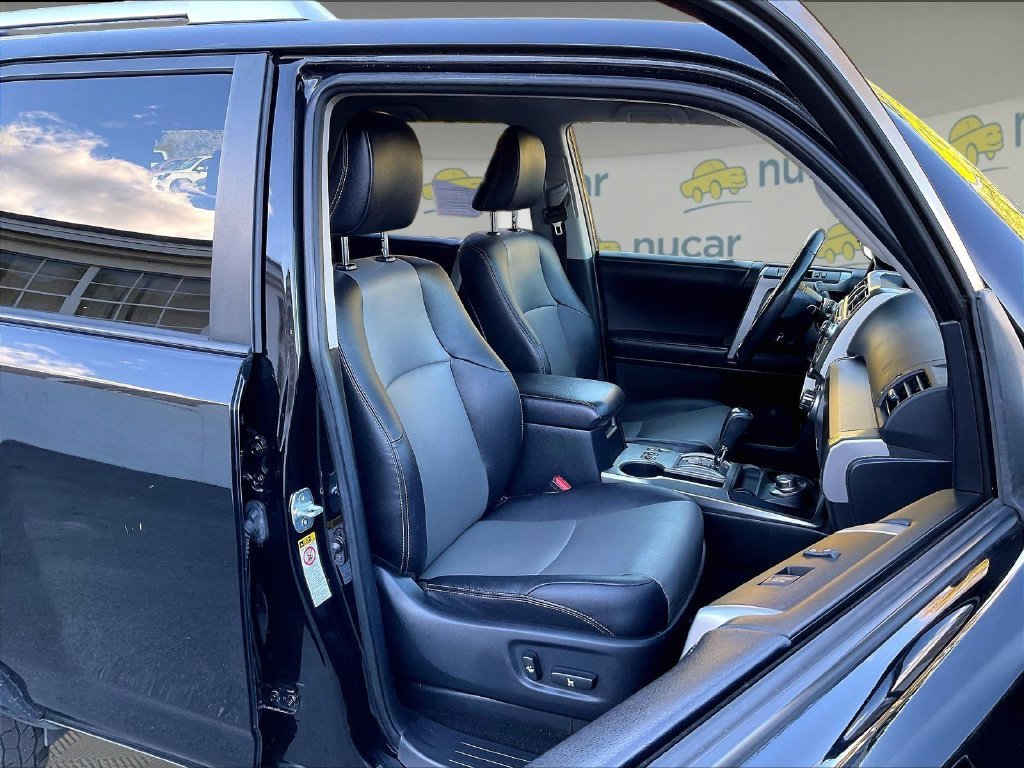 Used 2017 Black Toyota SR5 Premium image 11