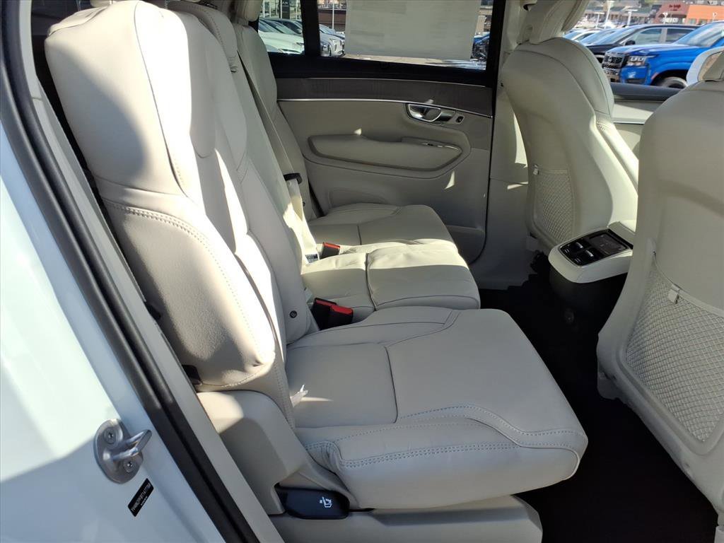 New 2026 Crystal White Volvo Ultra image 5