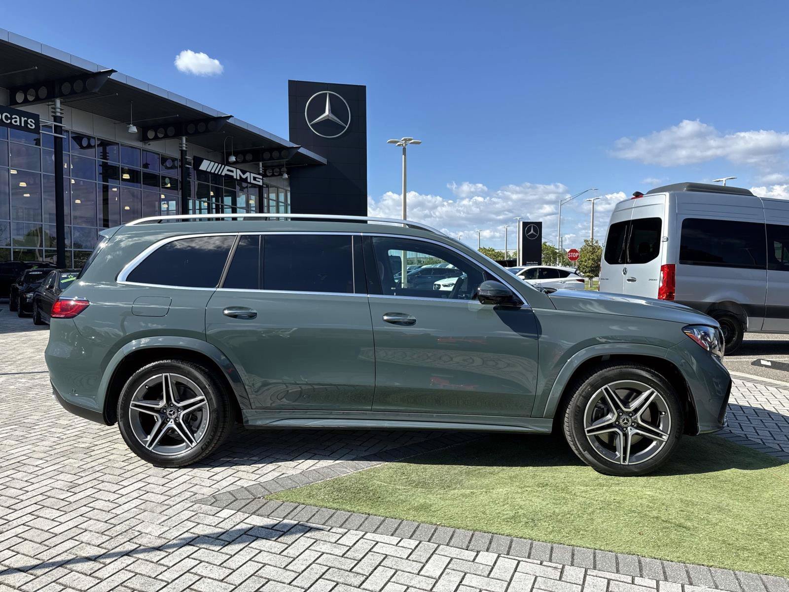 New 2027  Mercedes-Benz 450 4MATIC® SUV image 6