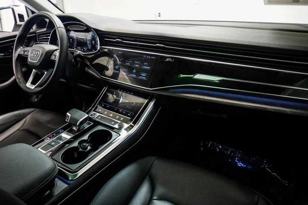 Used 2022 White Audi 55 Premium image 11